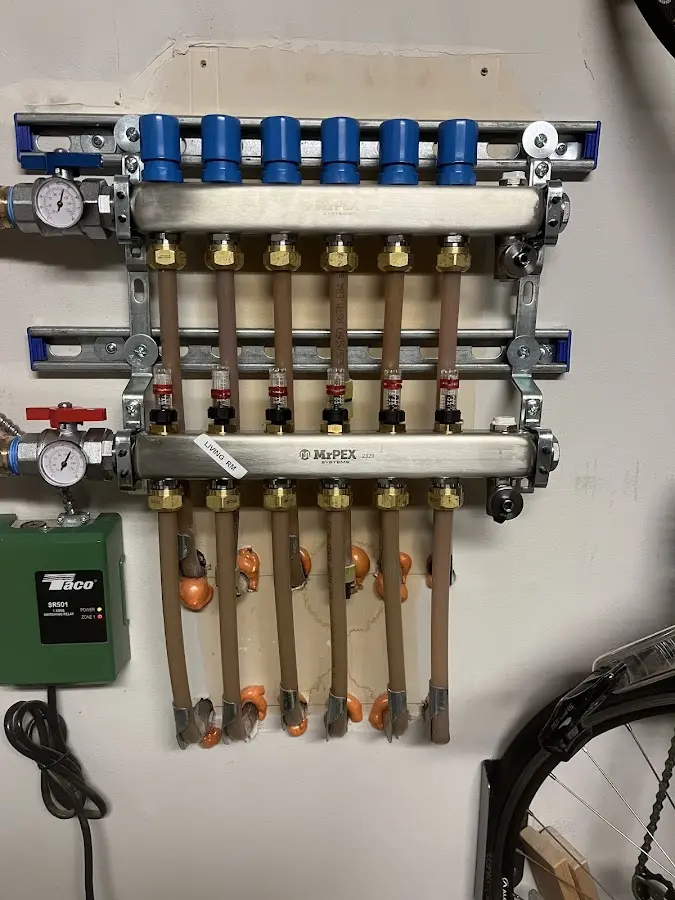 Plumber performing Leak Detection at a residential property in Saranap